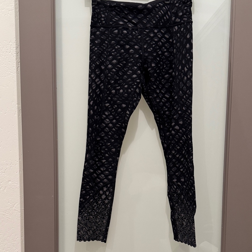 Lululemon Tight Stuff Tight Simply Lace Play Dark Slate Black Luxtreme Size 6